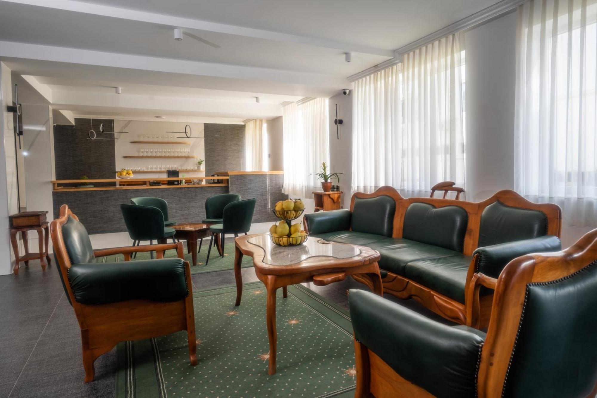 Hotel Mio City Kula Екстер'єр фото