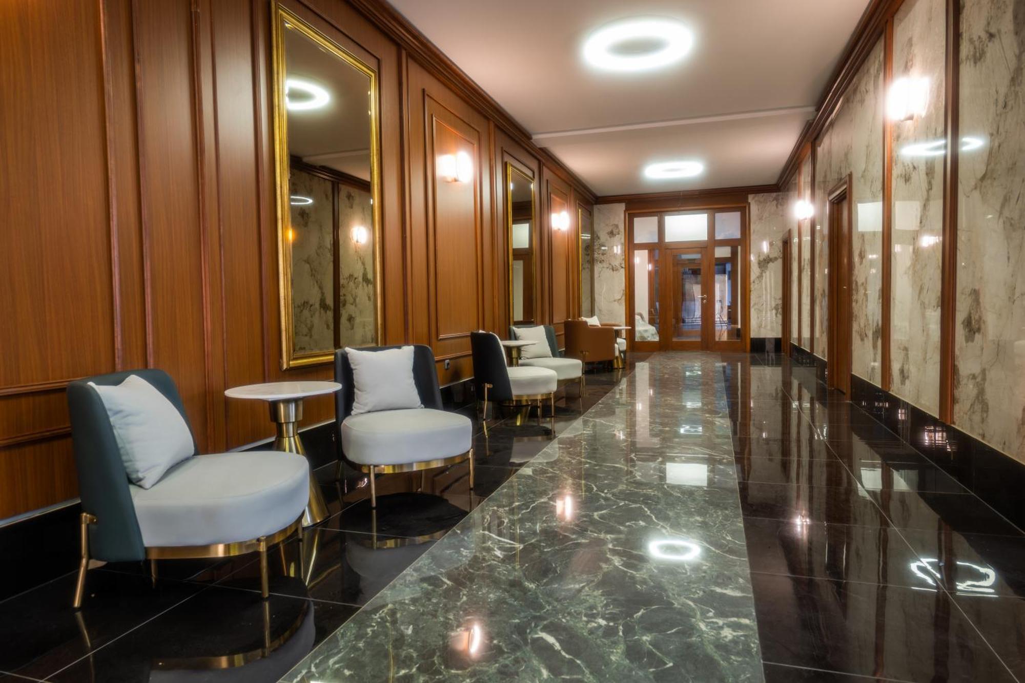 Hotel Mio City Kula Екстер'єр фото