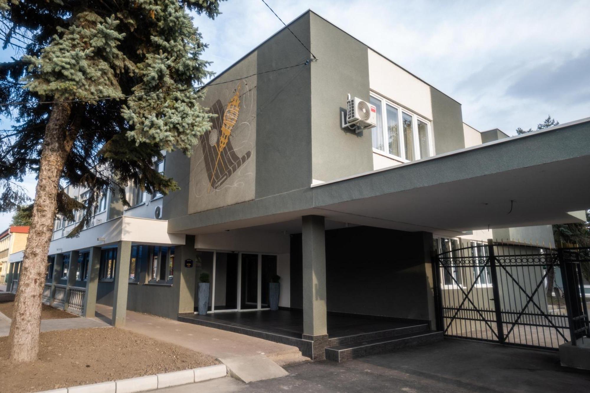 Hotel Mio City Kula Екстер'єр фото