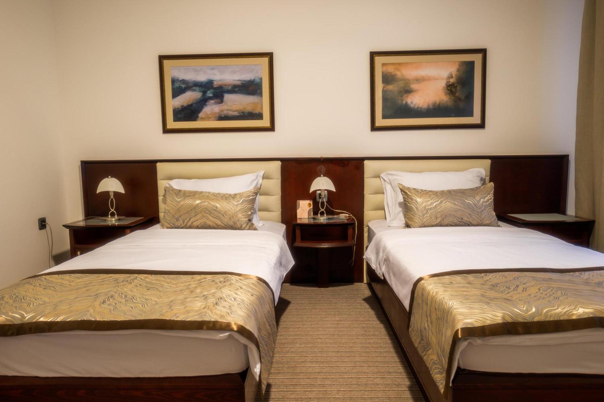 Hotel Mio City Kula Екстер'єр фото