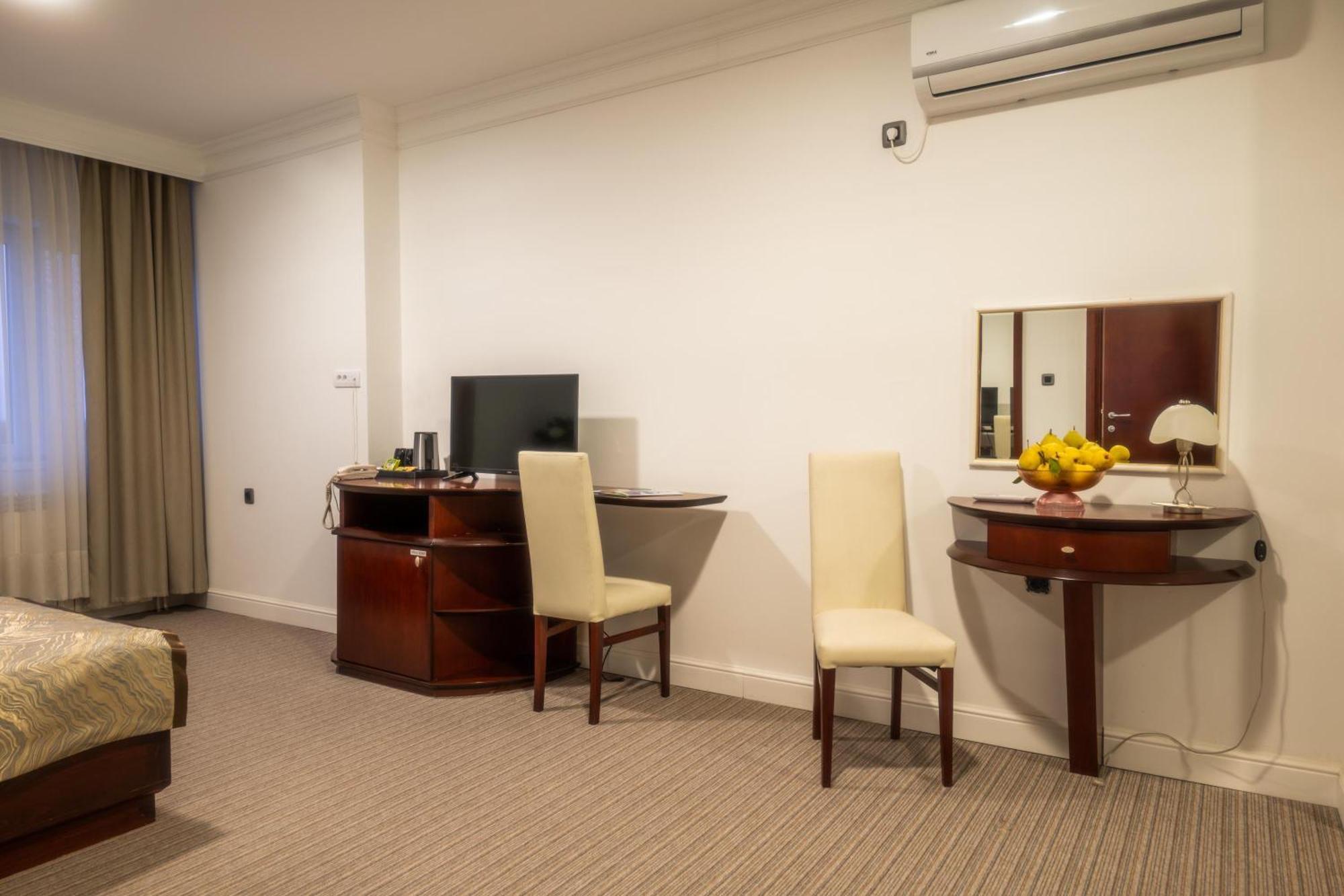 Hotel Mio City Kula Екстер'єр фото
