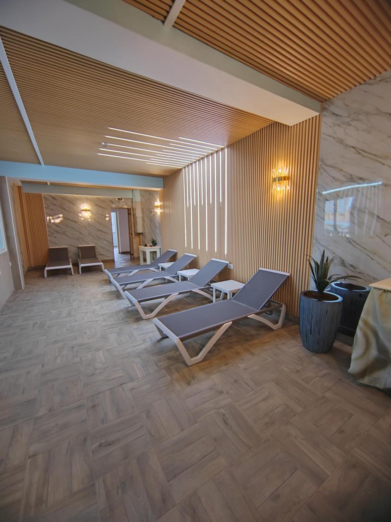 Hotel Mio City Kula Екстер'єр фото